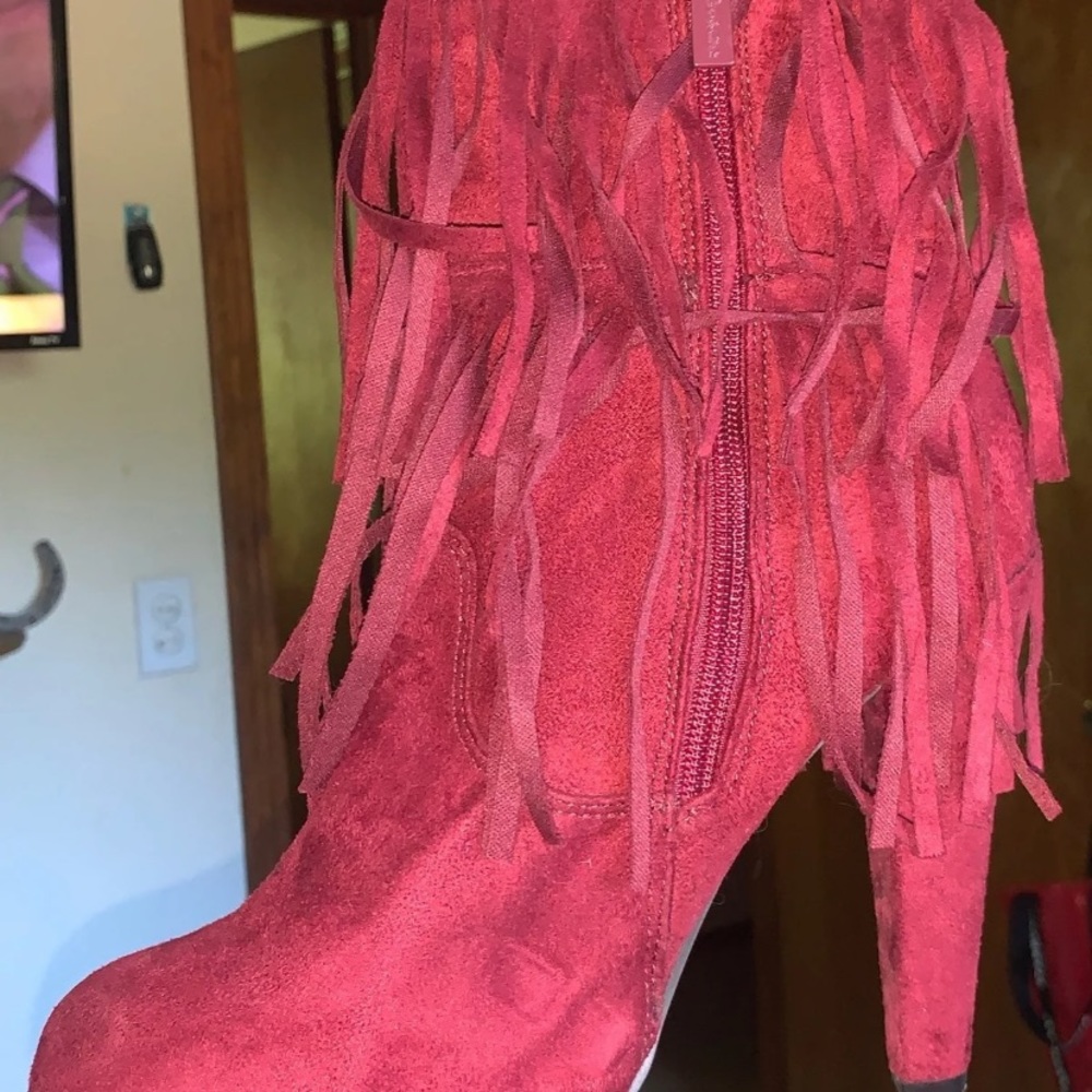 Red fringe booties - Picture 2 of 2